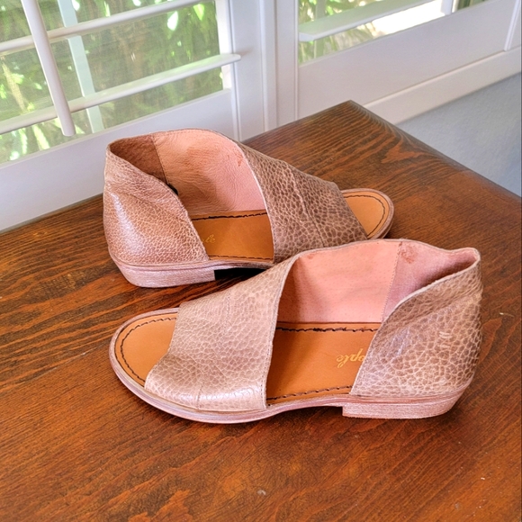 FREE PEOPLE SANDALS SZ. 36 1/2 Tan - Picture 3 of 7